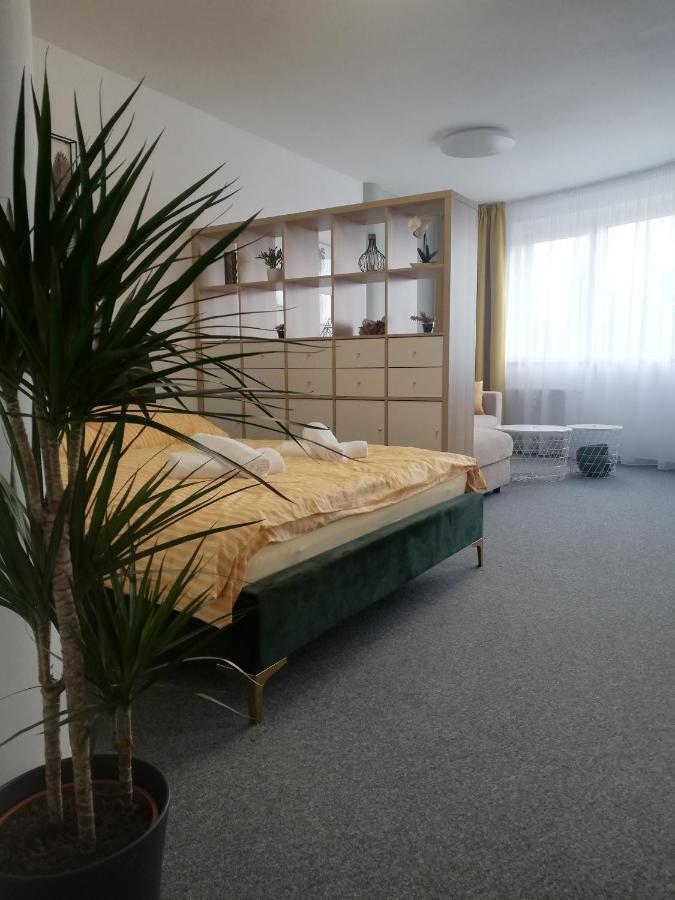 Mymara No3 Apartment Besenova