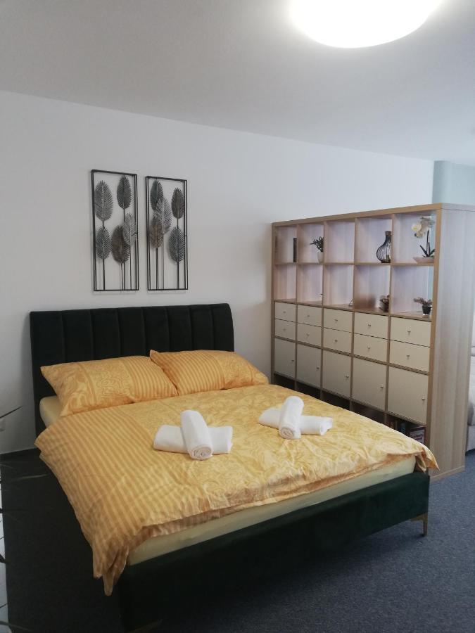 Mymara No3 * Bešeňová