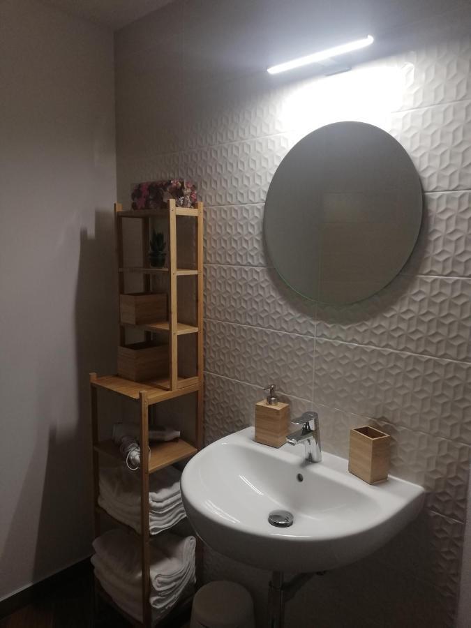 Mymara No3 Apartment