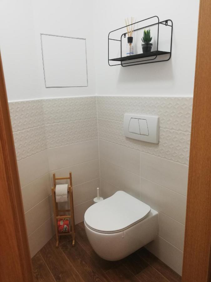 Mymara No3 Apartment