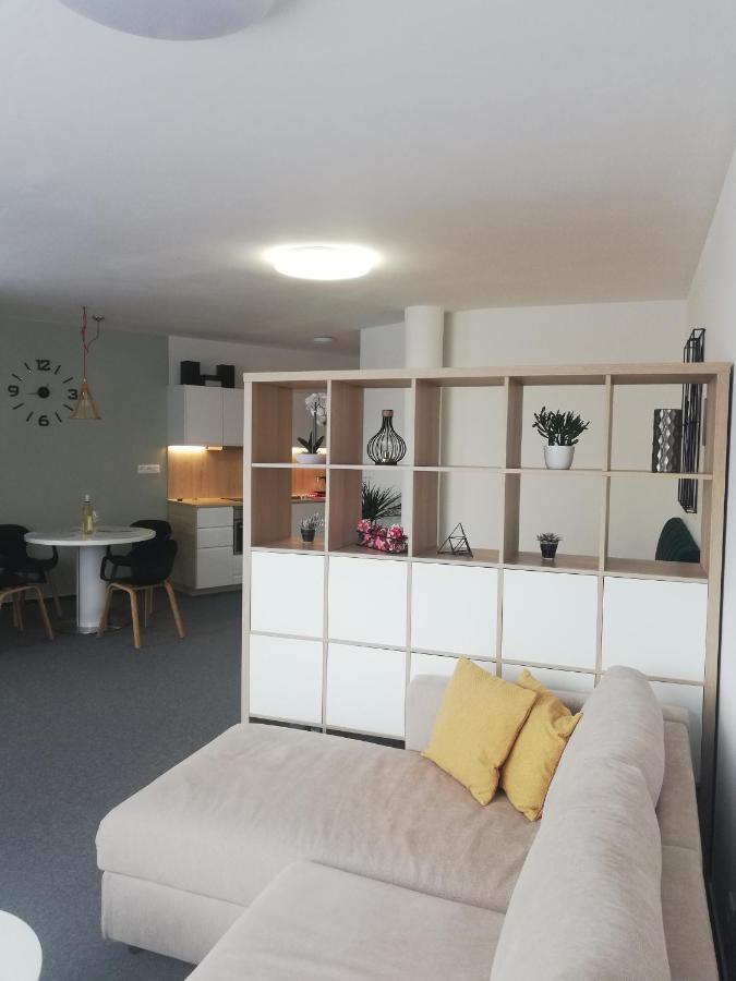 Mymara No3 Apartment *
